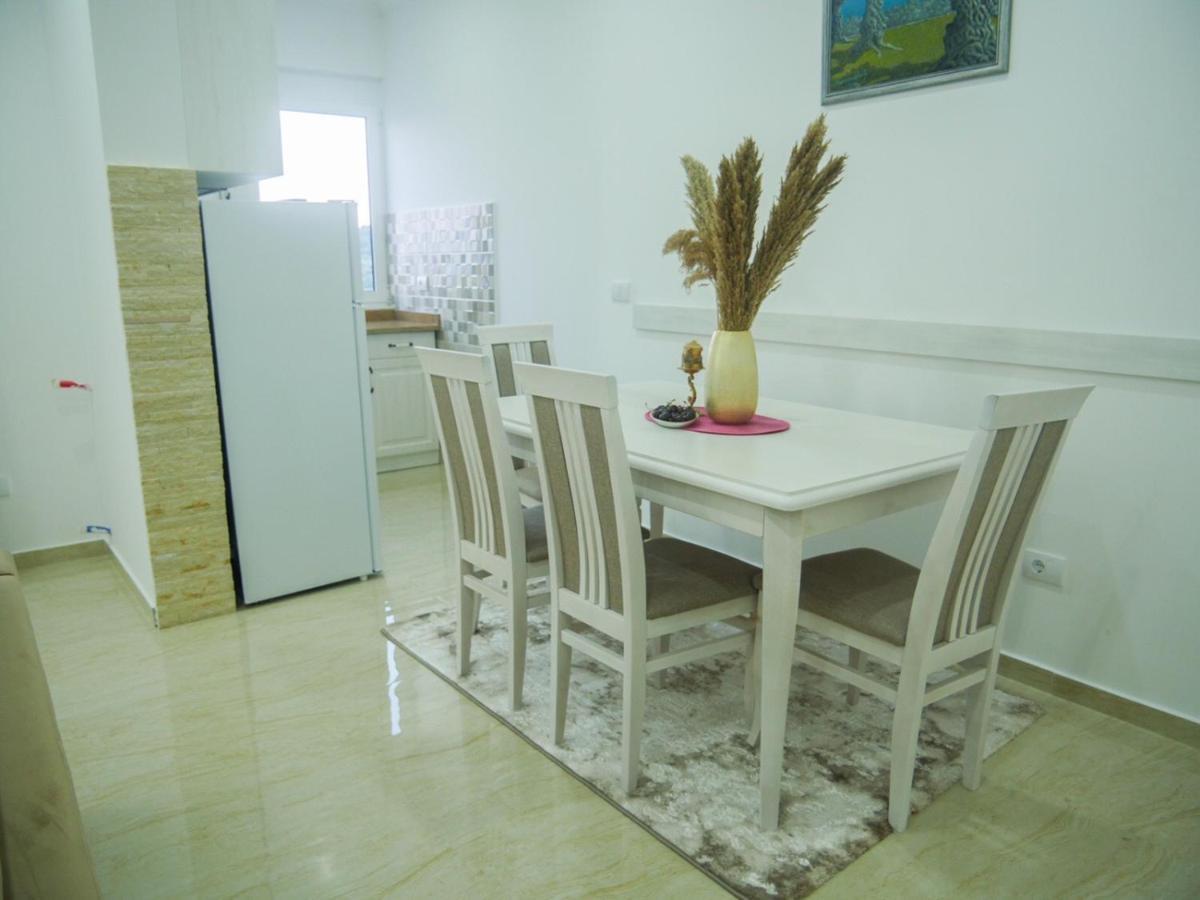 Imperator Apartments Улцин Екстериор снимка