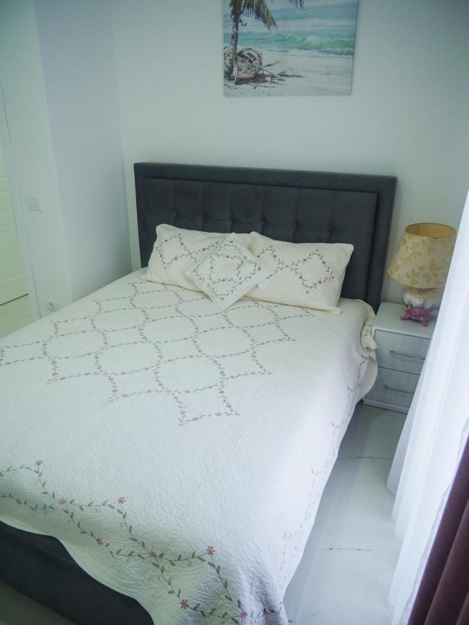 Imperator Apartments Улцин Екстериор снимка
