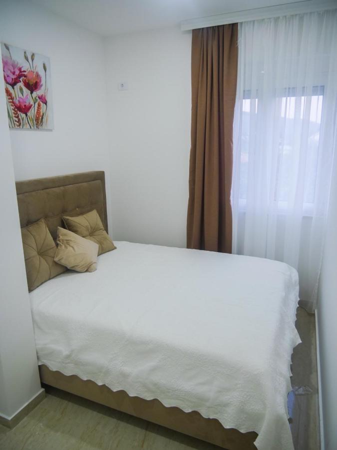 Imperator Apartments Улцин Екстериор снимка