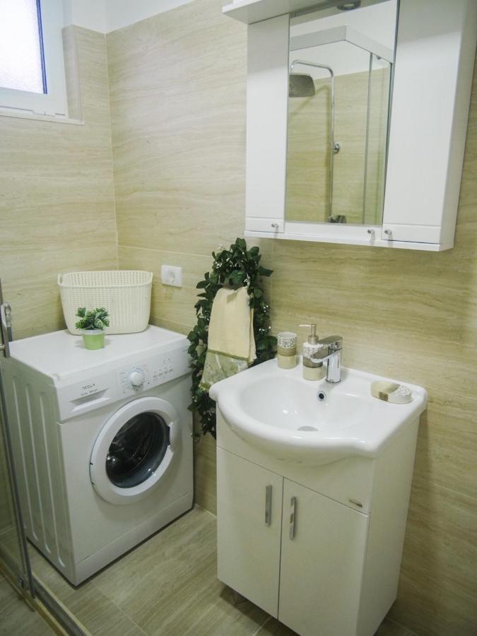 Imperator Apartments Улцин Екстериор снимка