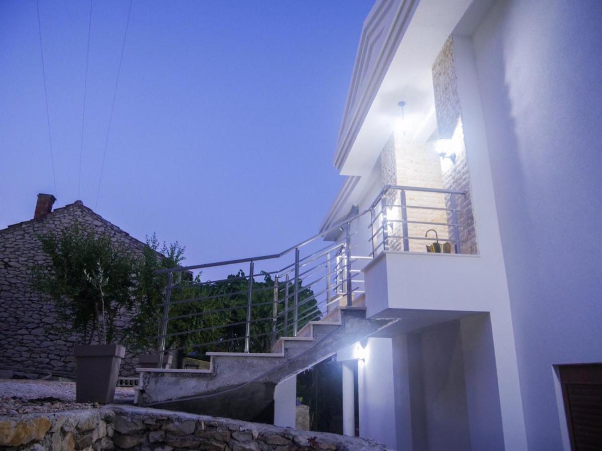 Imperator Apartments Улцин Екстериор снимка